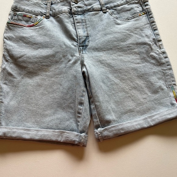 EUC Seven 7 Rainbow Piping Pride Raw Hem Jean Shorts 🌈🌈 (D2) - Picture 2 of 13